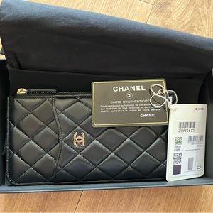 Rare! Chanel phone/card holder